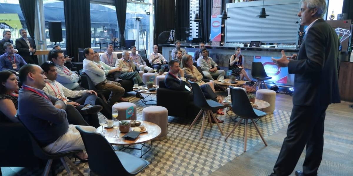 Oracle presenta un asistente digital que te ayudará en todos tus negocios