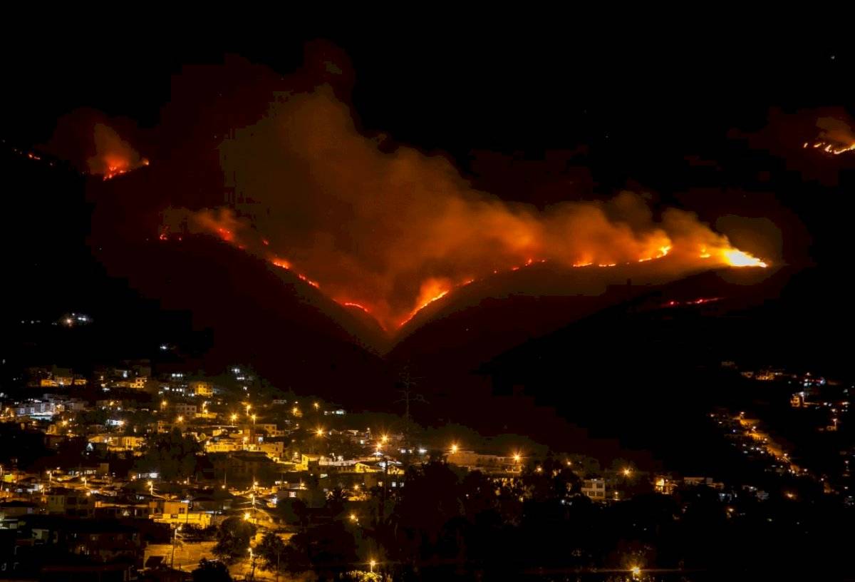 Incendio en cerro Casitagua
