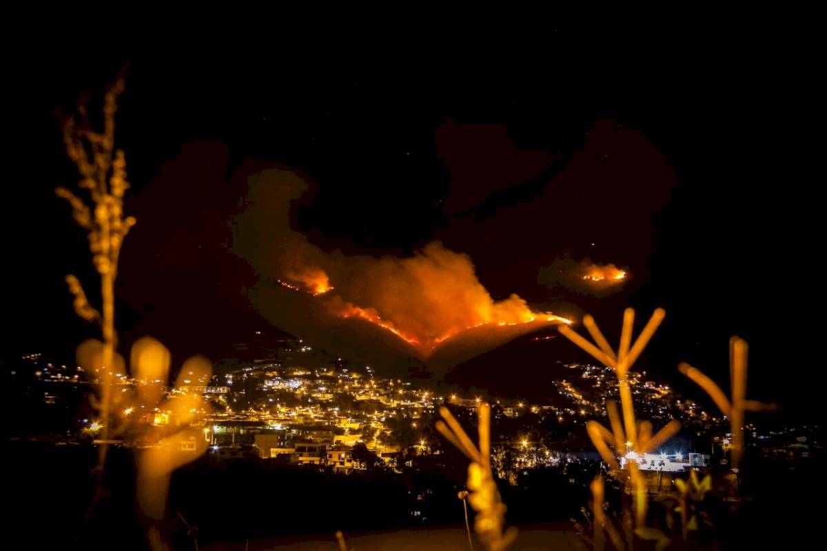 Incendio en cerro Casitagua