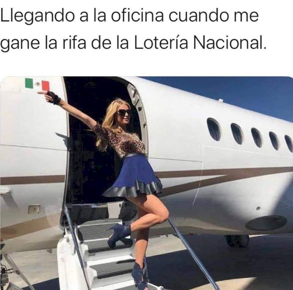 Meme avión presidencial.