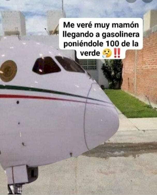 Meme avión presidencial.