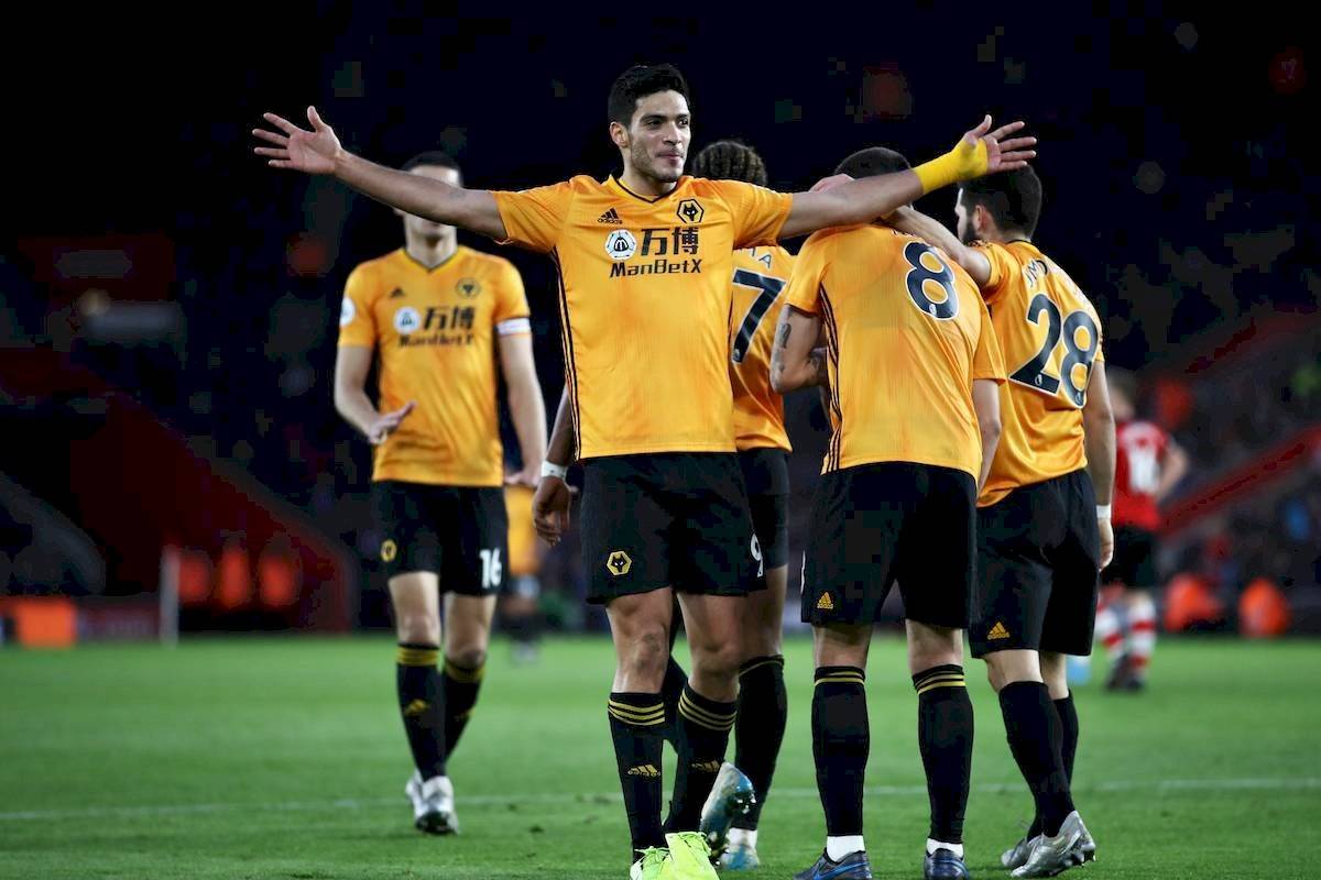 De la mano de Raúl Jiménez, el Wolverhampton consigue su primer ...