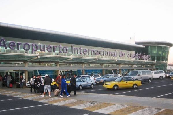 Esperan en breve solución al conflicto del aeropuerto de Guadalajara