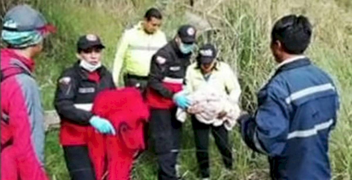 Bebé de 10 días de nacida fue rescatada en una quebrada en Ambato, pero murió pocas horas después