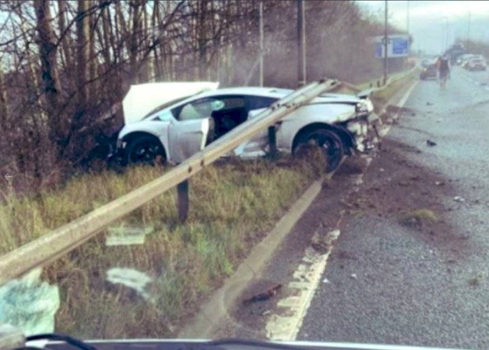 Así quedó el auto de Sergio Romero tras accidente de tránsito