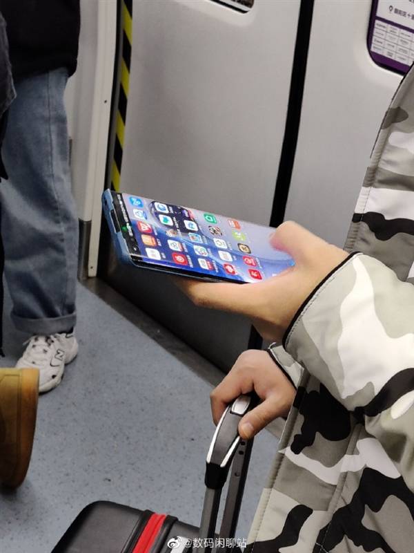 Huawei P40: Se filtran supuestas fotos del dispositivo donde se puede ver su pantalla Huawei P40: Se filtran supuestas fotos del dispositivo donde se puede ver su pantalla