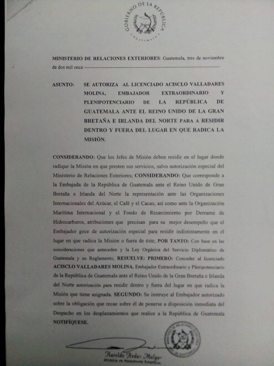 Acuerdo que otorga permiso especial al embajador Acisclo Valladares Molina