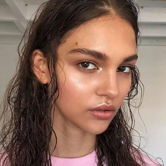 Cejas emplumadas