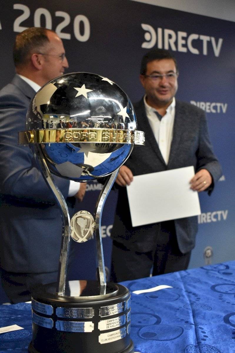 Santiago Morales, gerente del Independiente del Valle y Fernando Ferro Albornoz, presidente ejecutivo de DIRECT