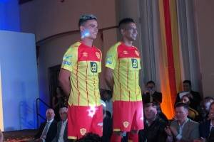 Uniforme Aucas