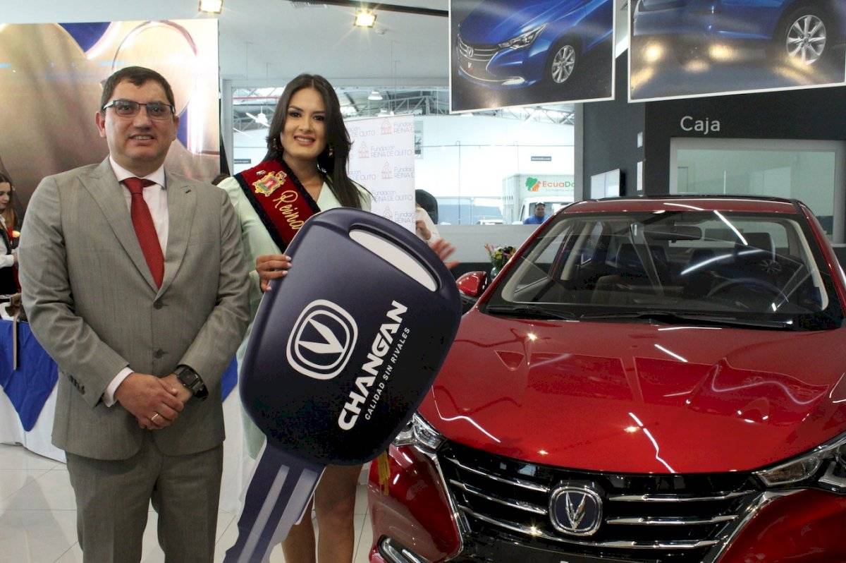 Marcelo Sandoval, Gerente General de Changan y Estefanía Barreno, Reina de San Francisco de Quito