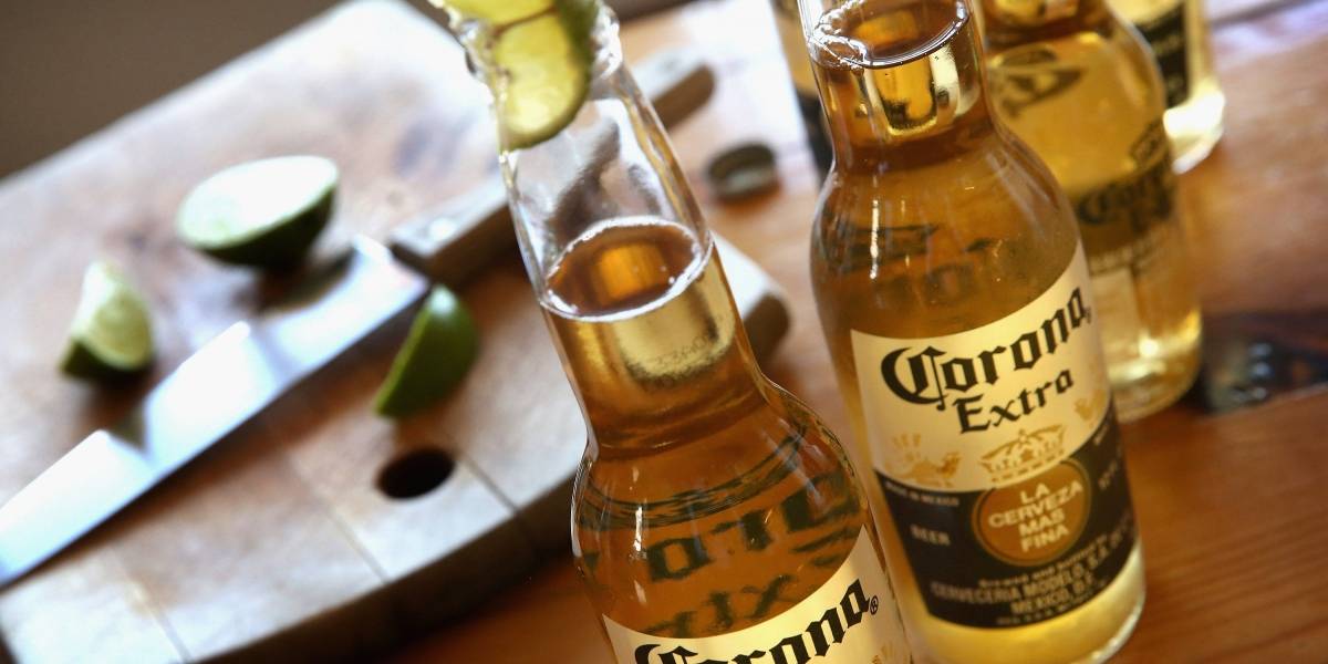 La cerveza Corona es relacionada con el Coronavirus y genera confusión en la gente