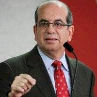 Acevedo Vilá no descarta fraude en el voto adelantado de San Juan