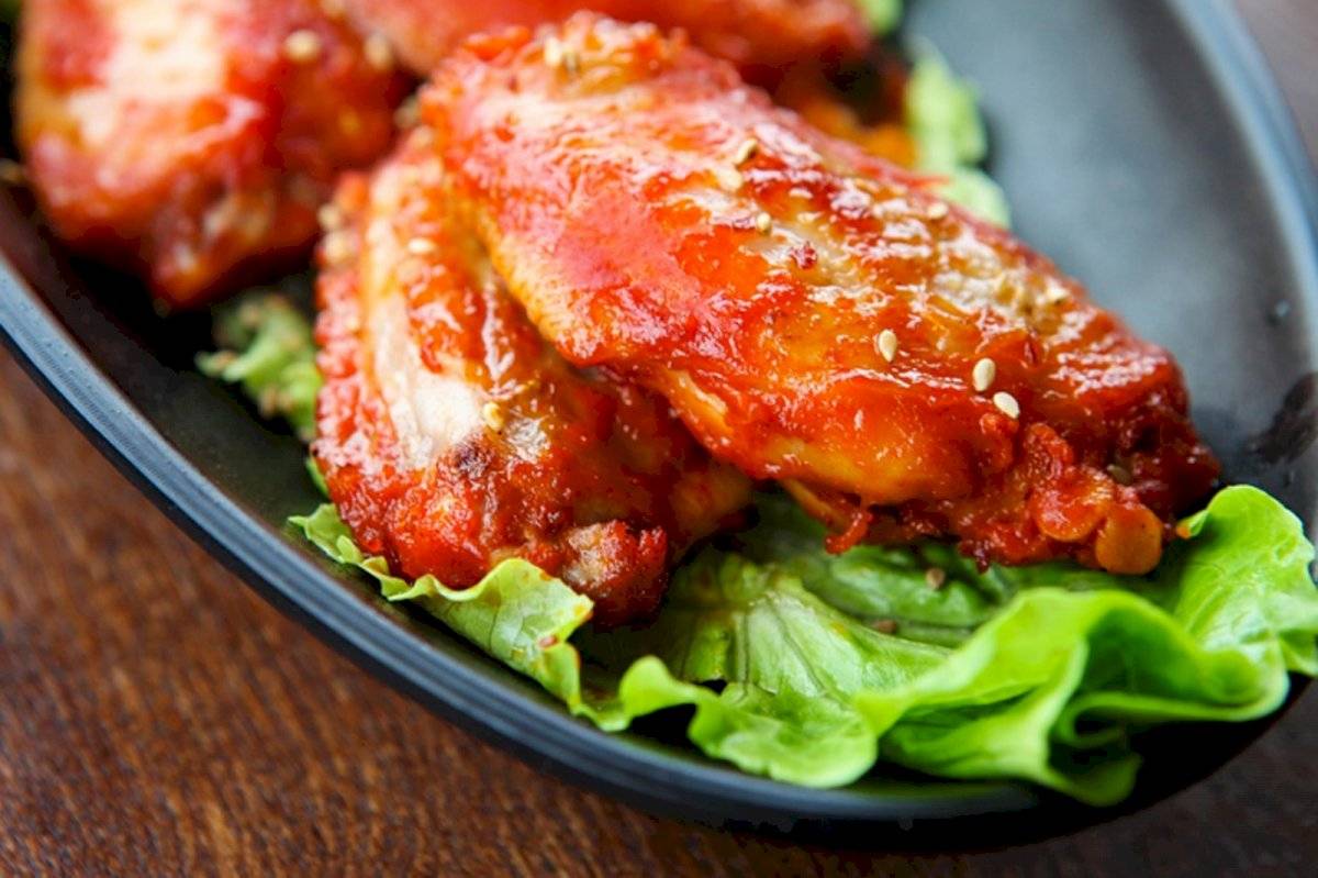 Estos son los platos que puedes preparar en casa y no deben faltar para ver el Super Bowl