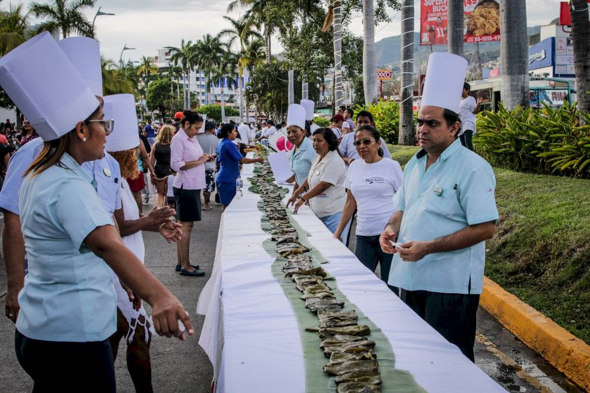 Crean el tamal más grande del mundo