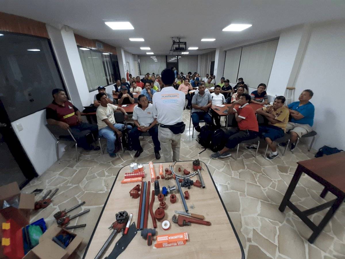 Más de 200 gasfiteros se certificarán gratuitamente en Guayaquil y Quito