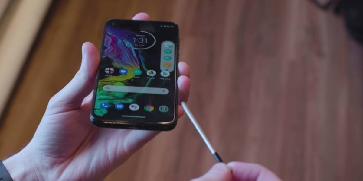 Motorola hace oficial el Moto G Stylus, que sí, tiene un lápiz incorporado