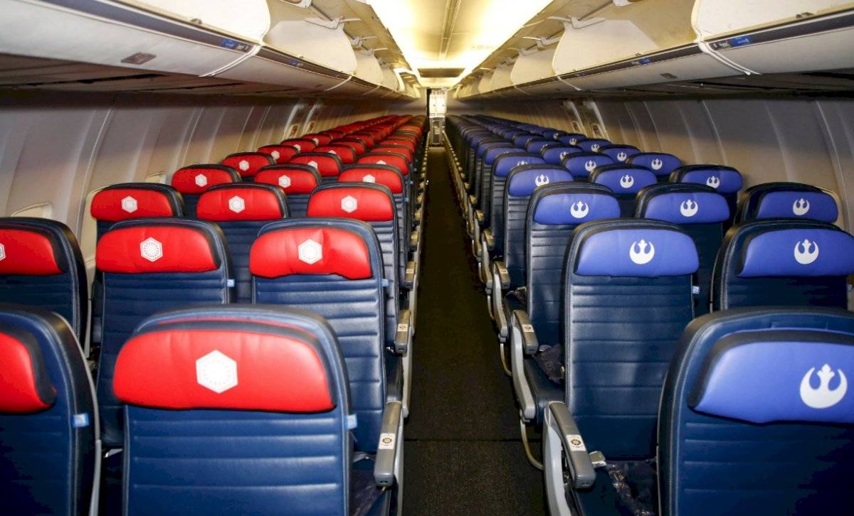 Interior del avión inspirado en Star Wars