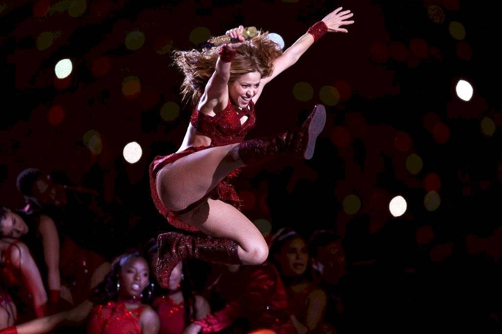 Cristiano demandará a la NFL por orgía de Shakira y Jennifer López en el Super Bowl