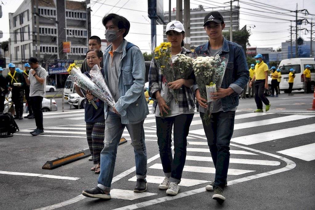 Funerales de víctimas de masacre en Tailandia