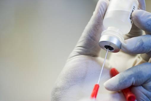 Un medicamento de origen cubano sería el "arma" para enfrentar la nueva sepa del coronavirus