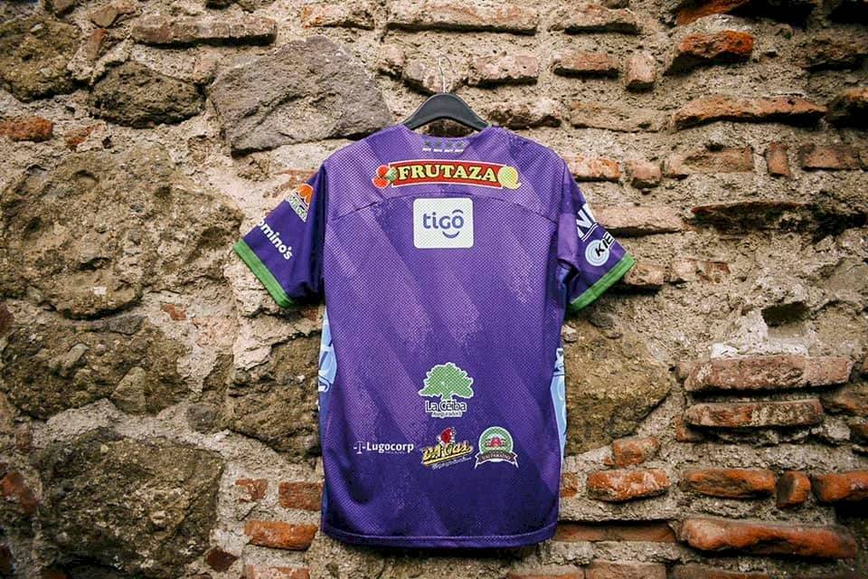 Uniforme de Antigua GFC Semana Santa enloquece a su afición.