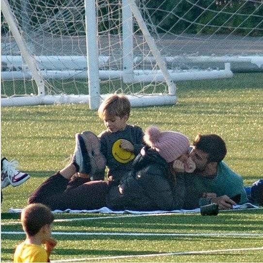 Shakira y Piqué, captados como nadie lo esperaba ¡tremendos besos!