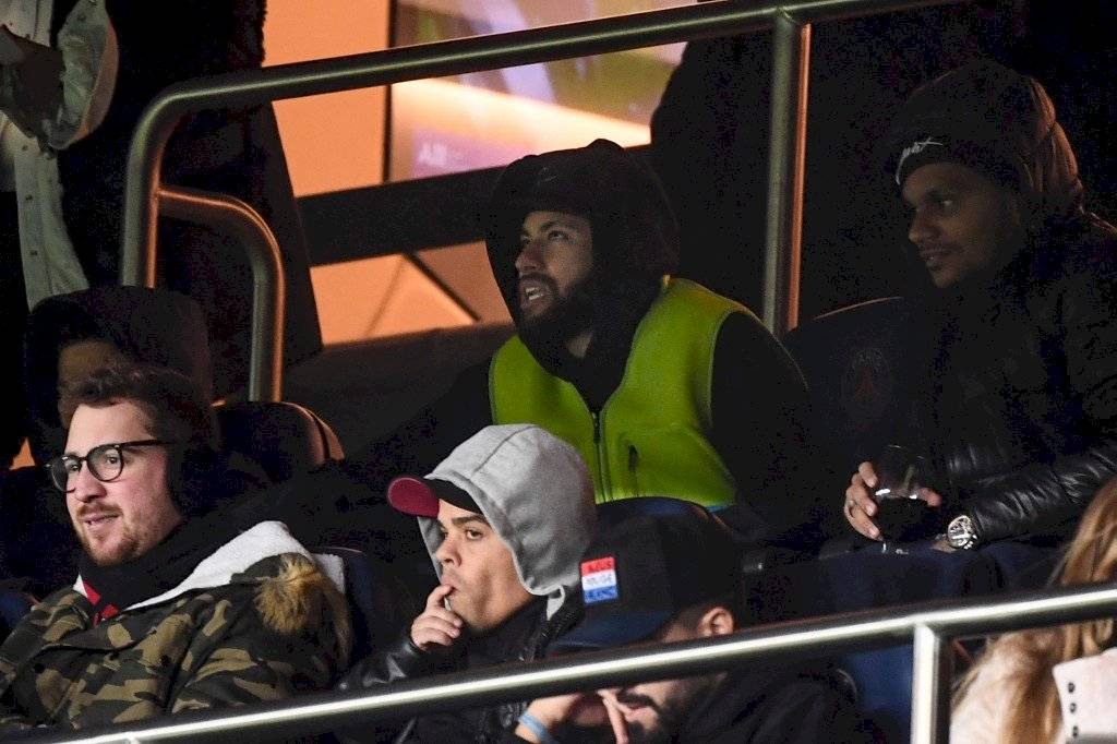 Neymar duda para los octavos de final frente al Dortmund