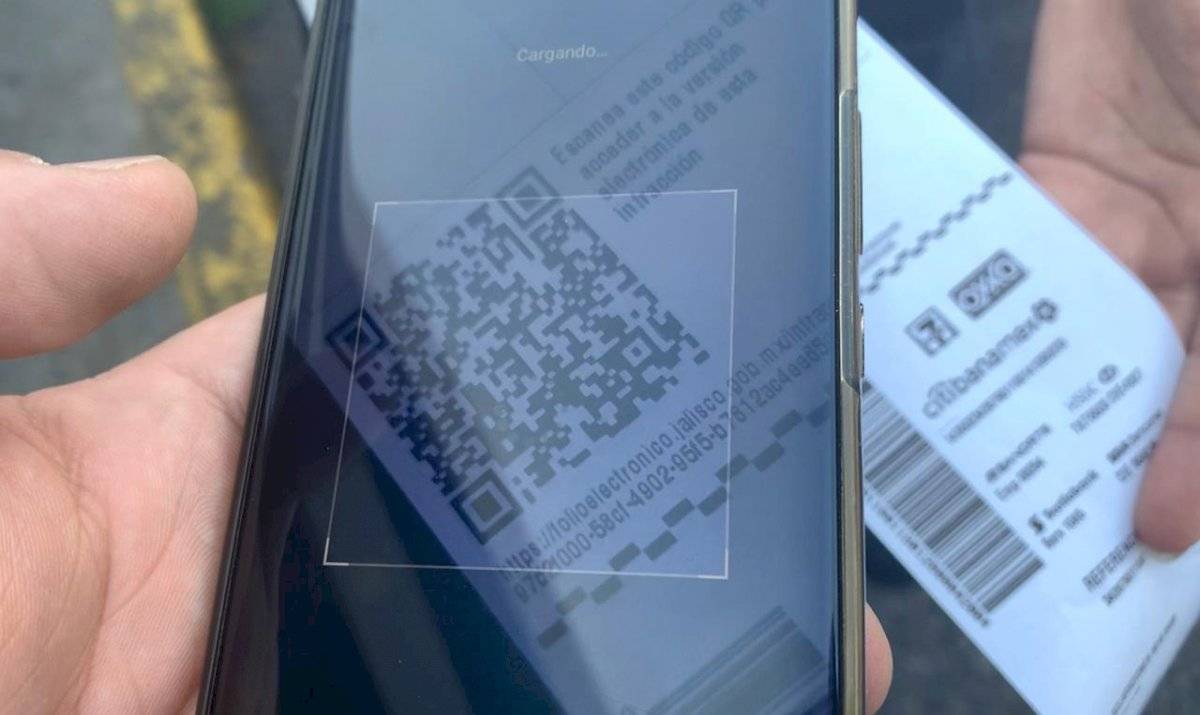 Usan tecnología en Guadalajara para multar a mal estacionados