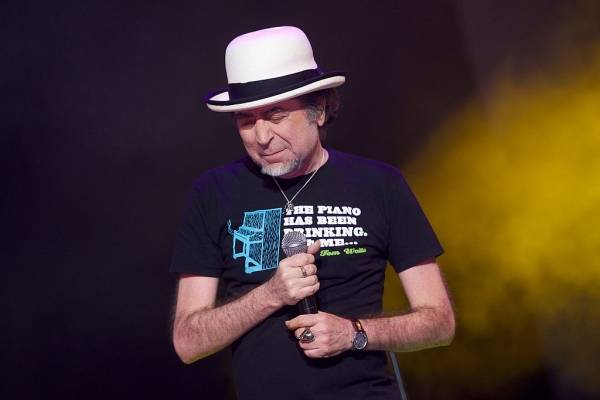 Joaquín Sabina se lanza contra Miguel Bosé por teorías conspirativas del coronavirus