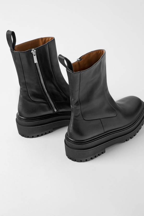 Combat boots