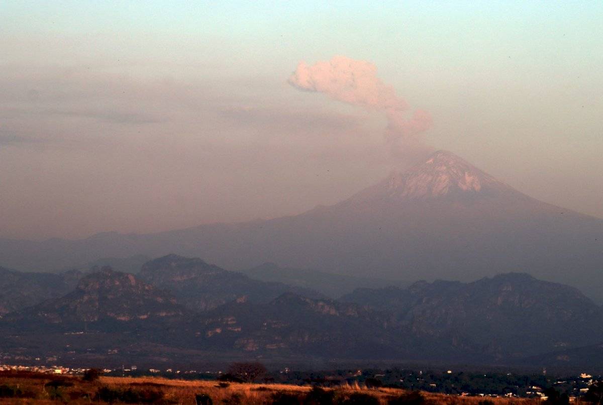 Incesante actividad del volcán Popocatépetl, ubicado en el centro de México.