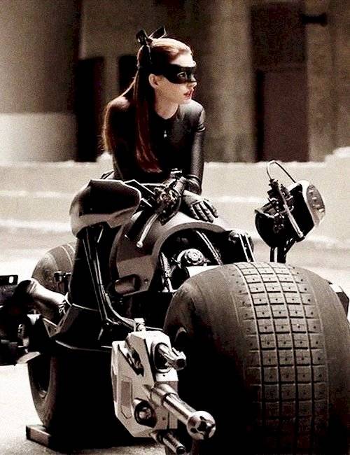Anne Hathaway como Catwomen
