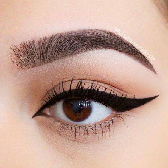 tipo de delineado ojos más grandes