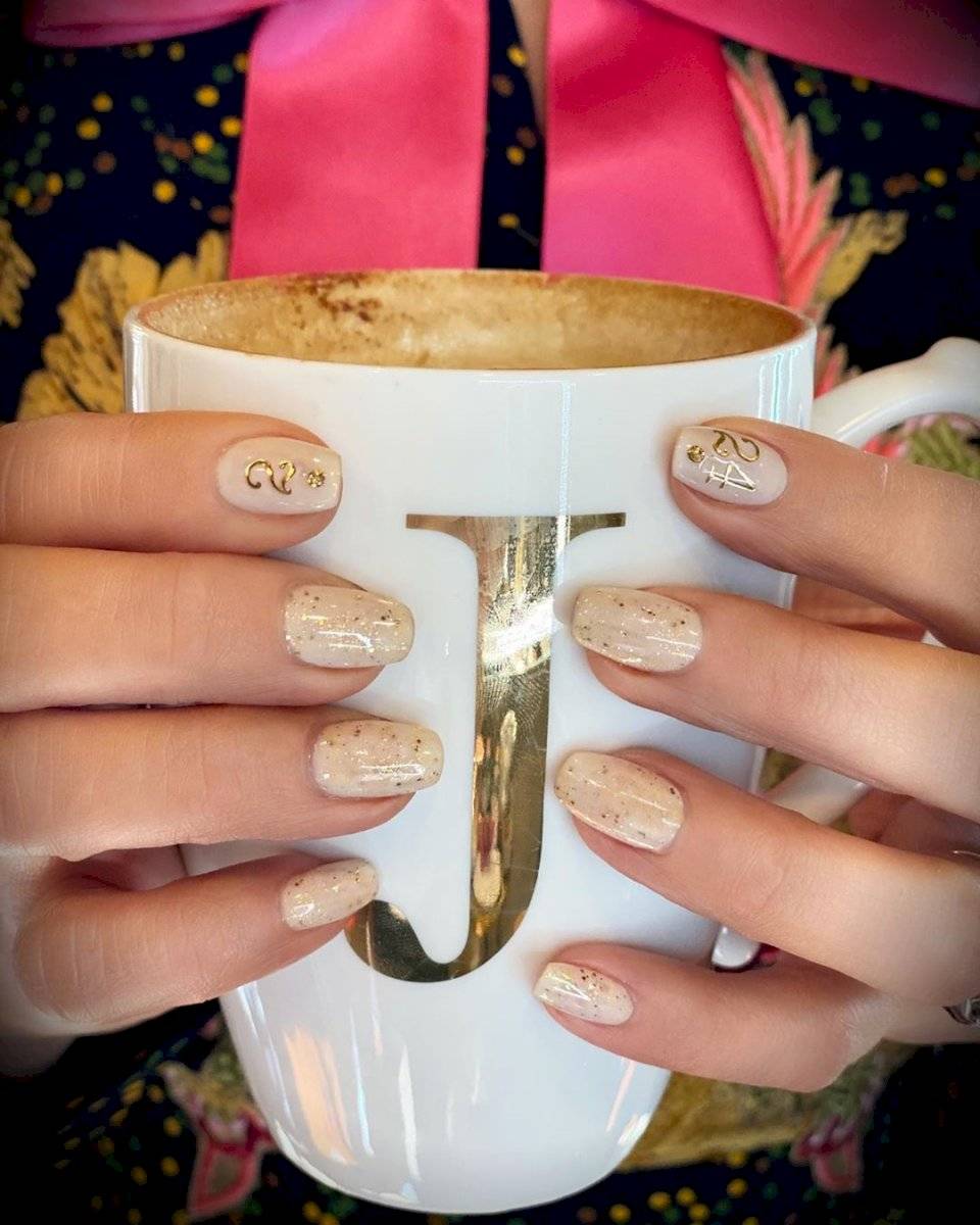 The Manicure of Jennifer Lopez