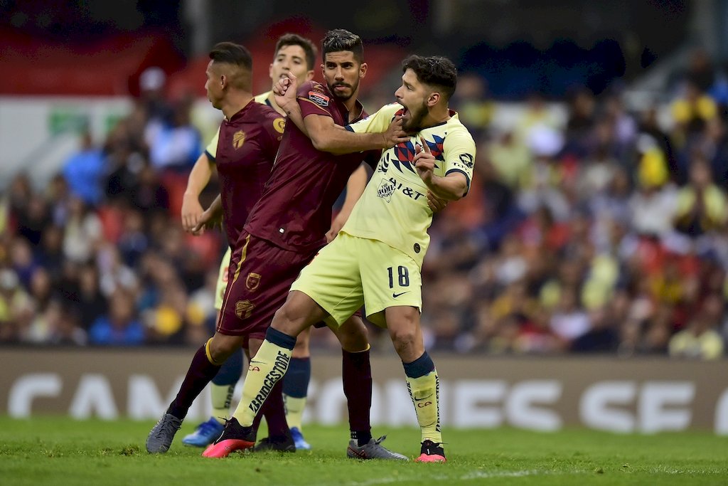 América