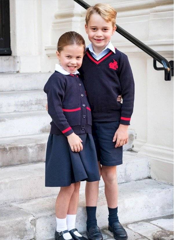 El príncipe George y la princesa Charlotte de Cambridge