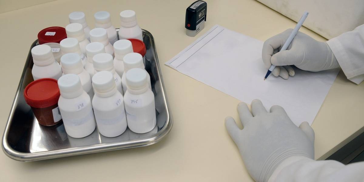 Tratamiento experimental para combatir el coronavirus llegará a México desde Cuba