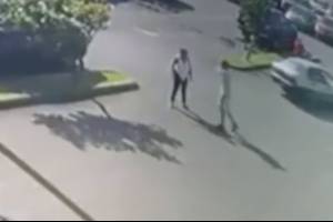 Mujer es asaltada a plena luz del día en centro comercial de Dorado