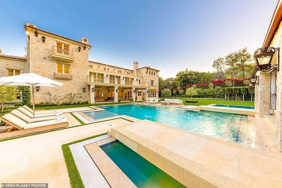 Meghan Markle y Harry planean comprar millonaria mansión en Malibú, donde Diana se mudaría con Dodi Al Fayed