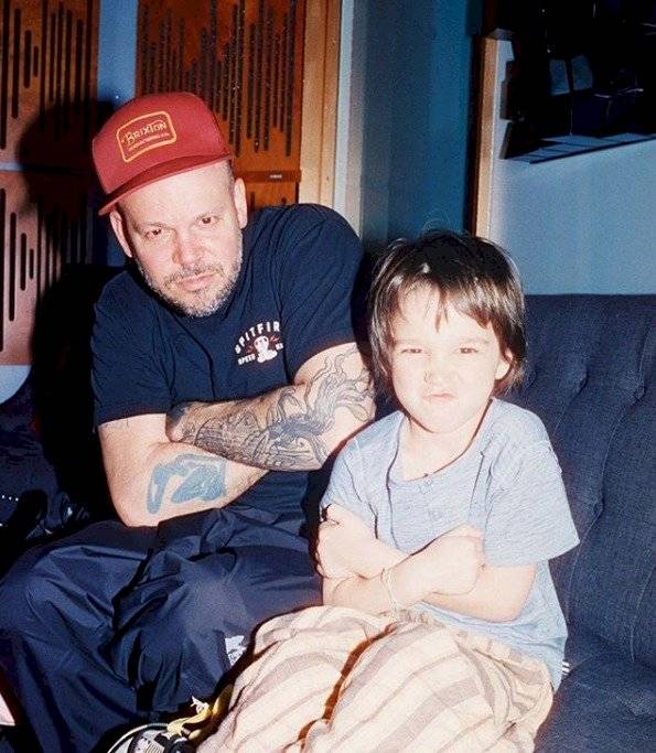 René junto a su hijo Milo