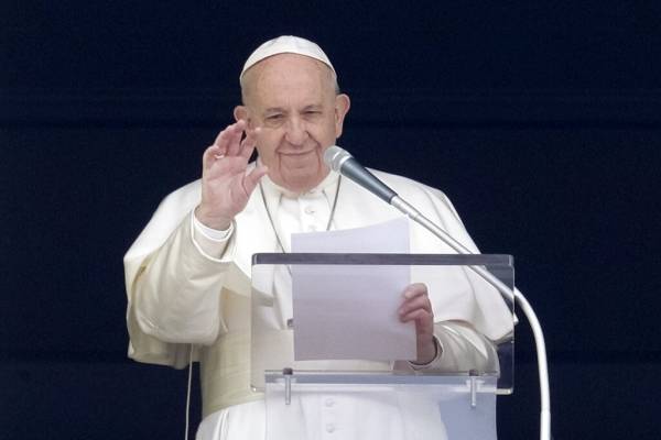 Papa Francisco dio negativo a "test" por coronavirus, según medio italiano
