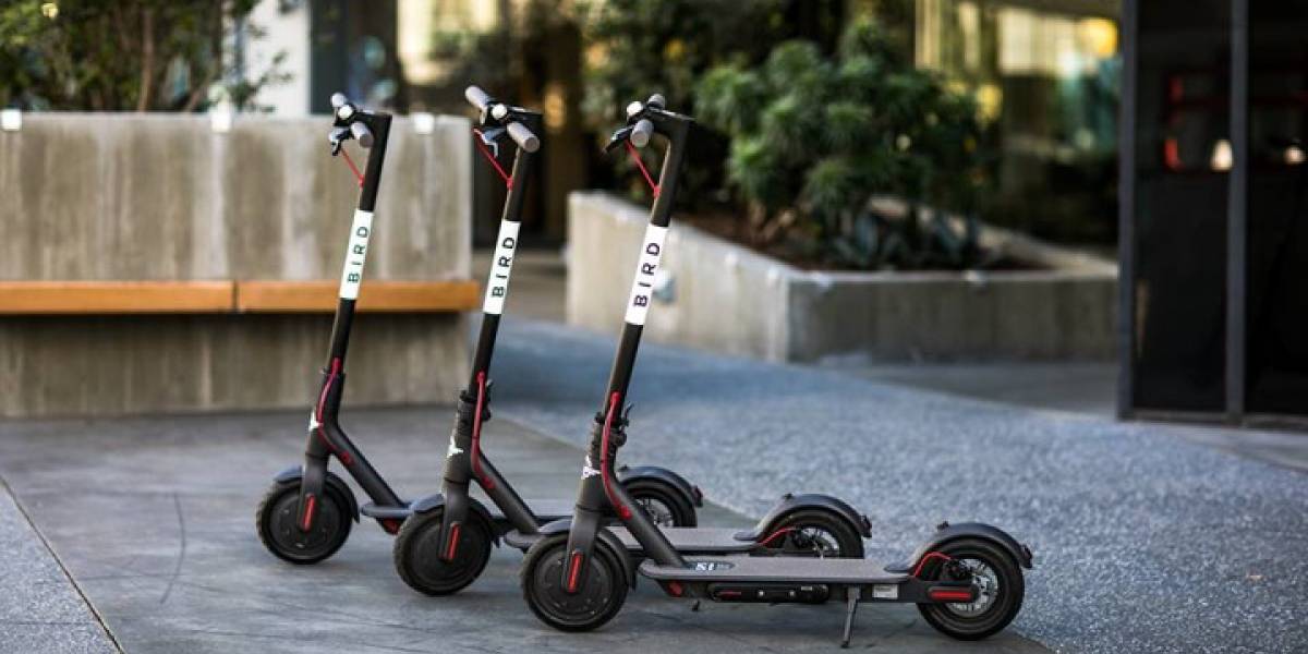 ¿Fracasó el negocio?: los scooters eléctricos Bird se van de Chile