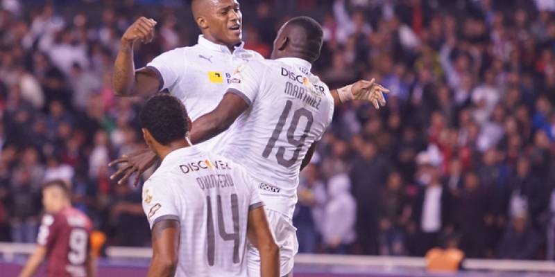 Resultado de imagen de LIGA DE QUITO GOLEO A RIVER 3 A 0