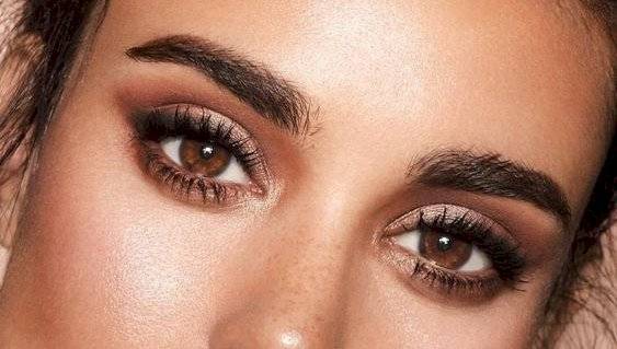 maquillaje para agrandar los ojos