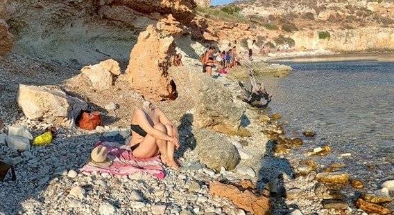 El “oscuro” secreto detrás de la mujer ‘sin cabeza’ captada por Google Maps
