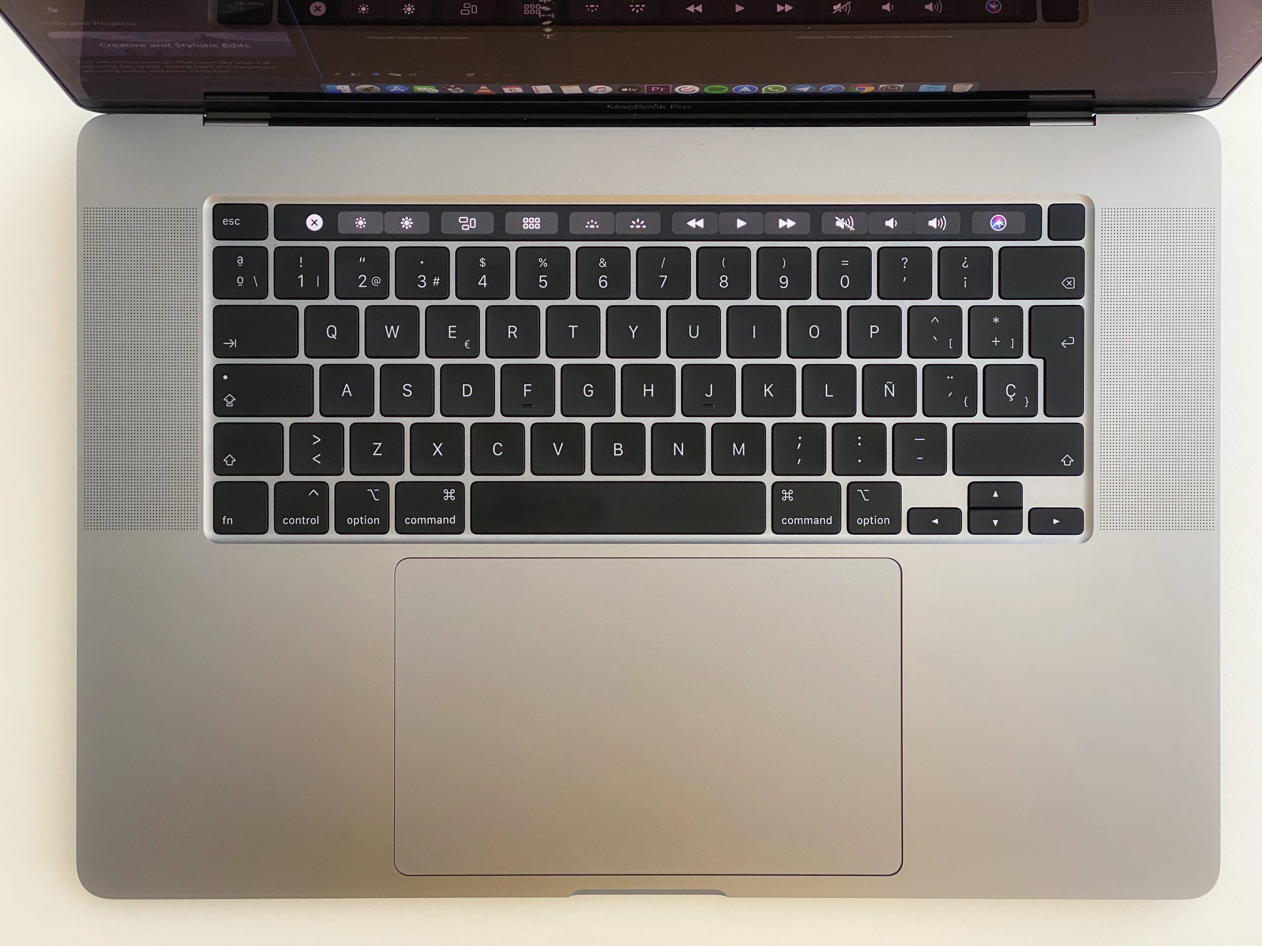  MacBook Pro 16 