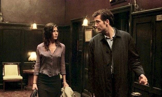 aniston Derailed