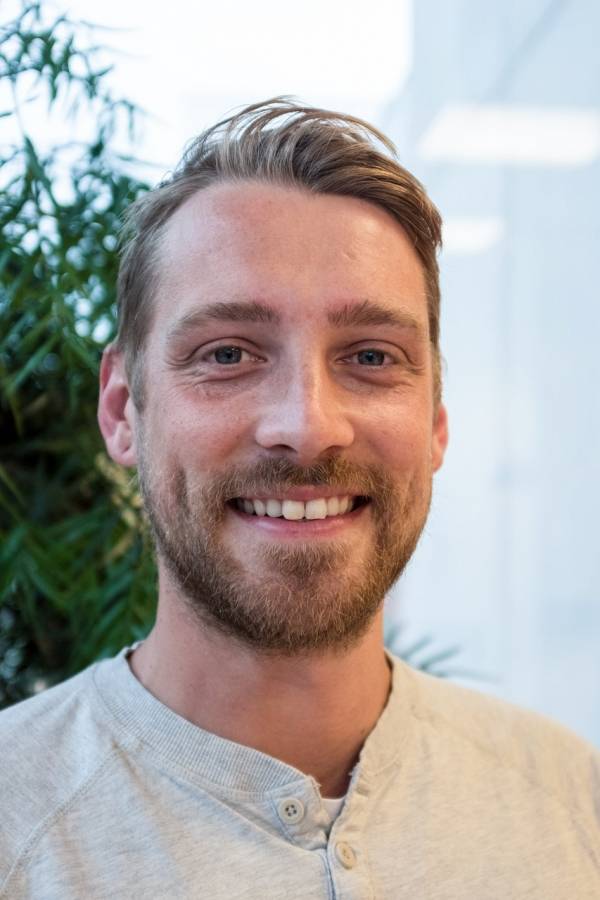 Benjamin L. Jones, director fundador del Proyecto Seagrass, Instituto de Investigación de Lugares Sostenibles, Reino Unido
