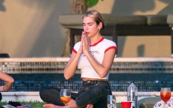 Dua Lipa